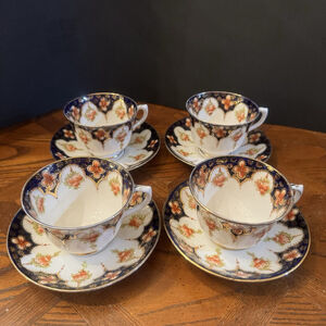 Set Of 8 Vtg Royal Albert Crown China Imari Style 4692 Cobalt Blue Cup & Saucer